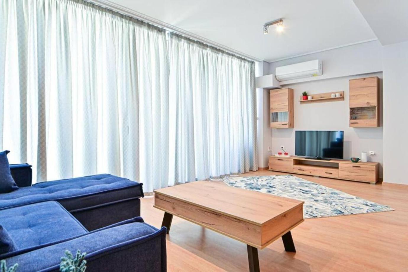 Cozy Apartment Located On Piraeus Port Area- Exterior photo