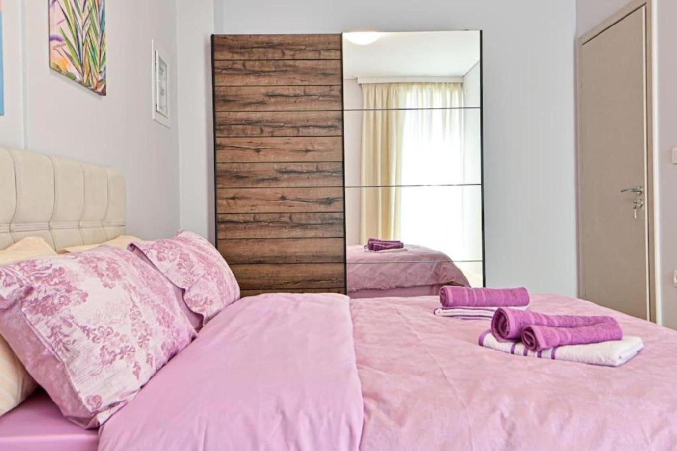 Cozy Apartment Located On Piraeus Port Area- Exterior photo