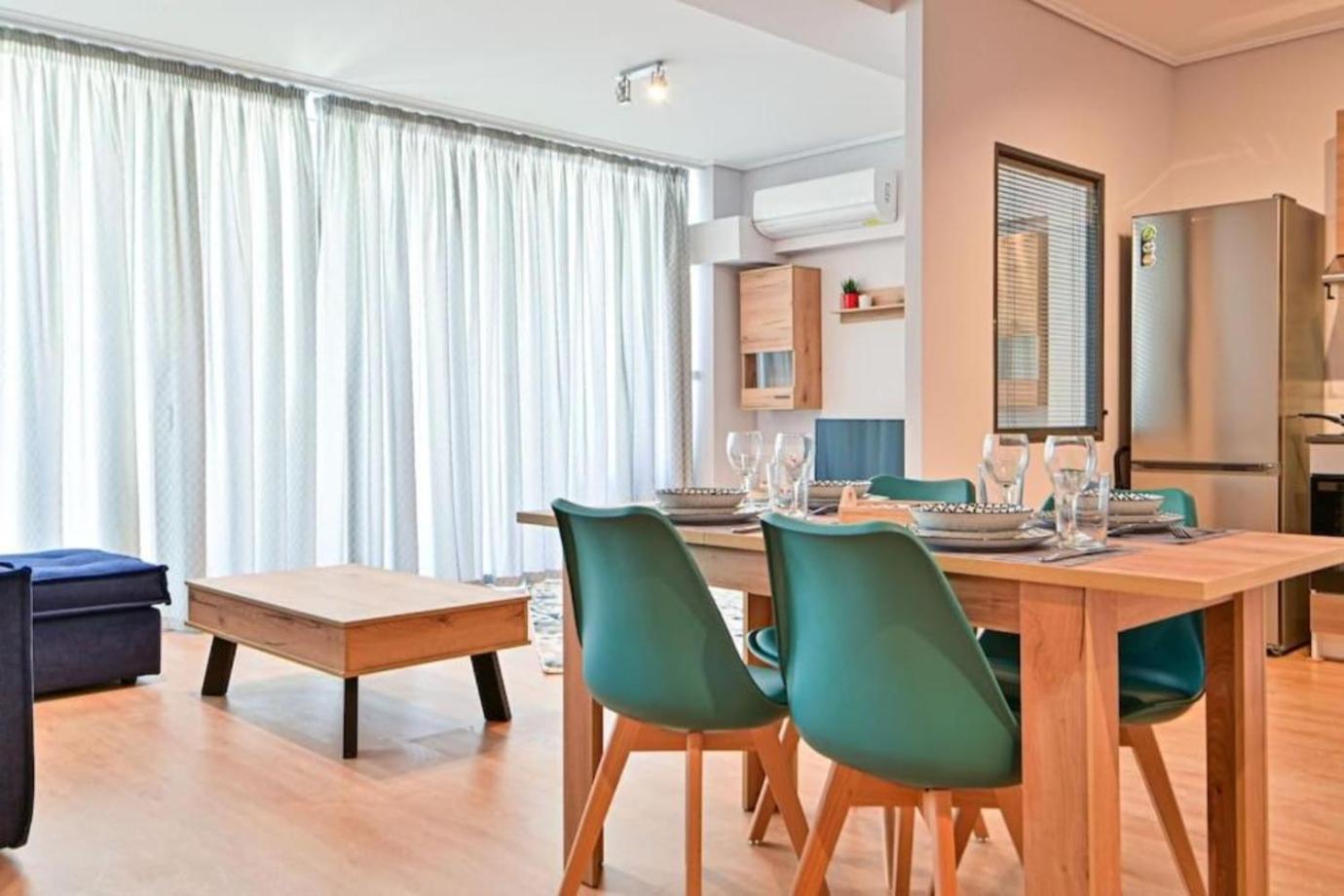 Cozy Apartment Located On Piraeus Port Area- Exterior photo